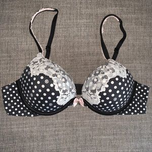 Gorgeous Victoria Secret Bra